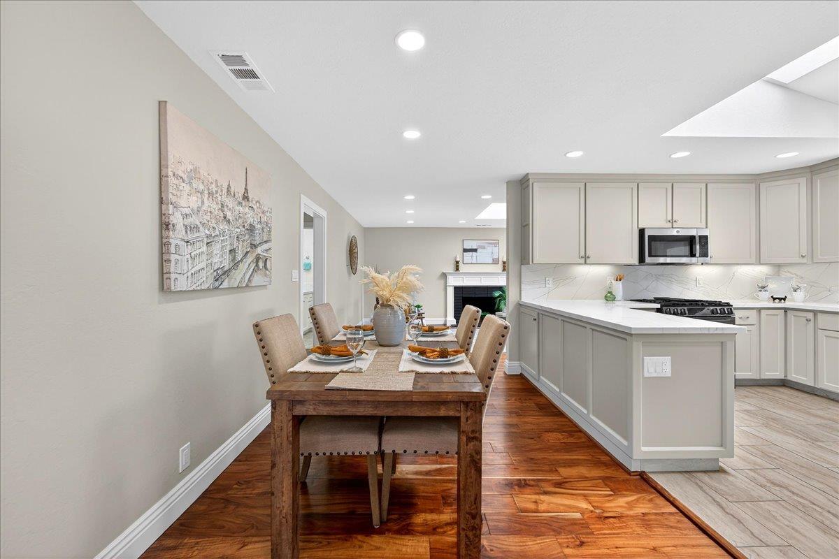 Detail Gallery Image 13 of 61 For 1313 Lindsay Way, San Jose,  CA 95118 - 3 Beds | 2 Baths