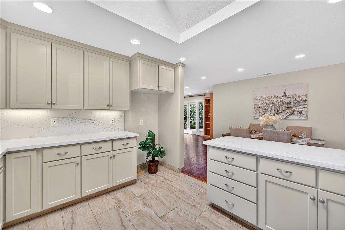 Detail Gallery Image 17 of 61 For 1313 Lindsay Way, San Jose,  CA 95118 - 3 Beds | 2 Baths