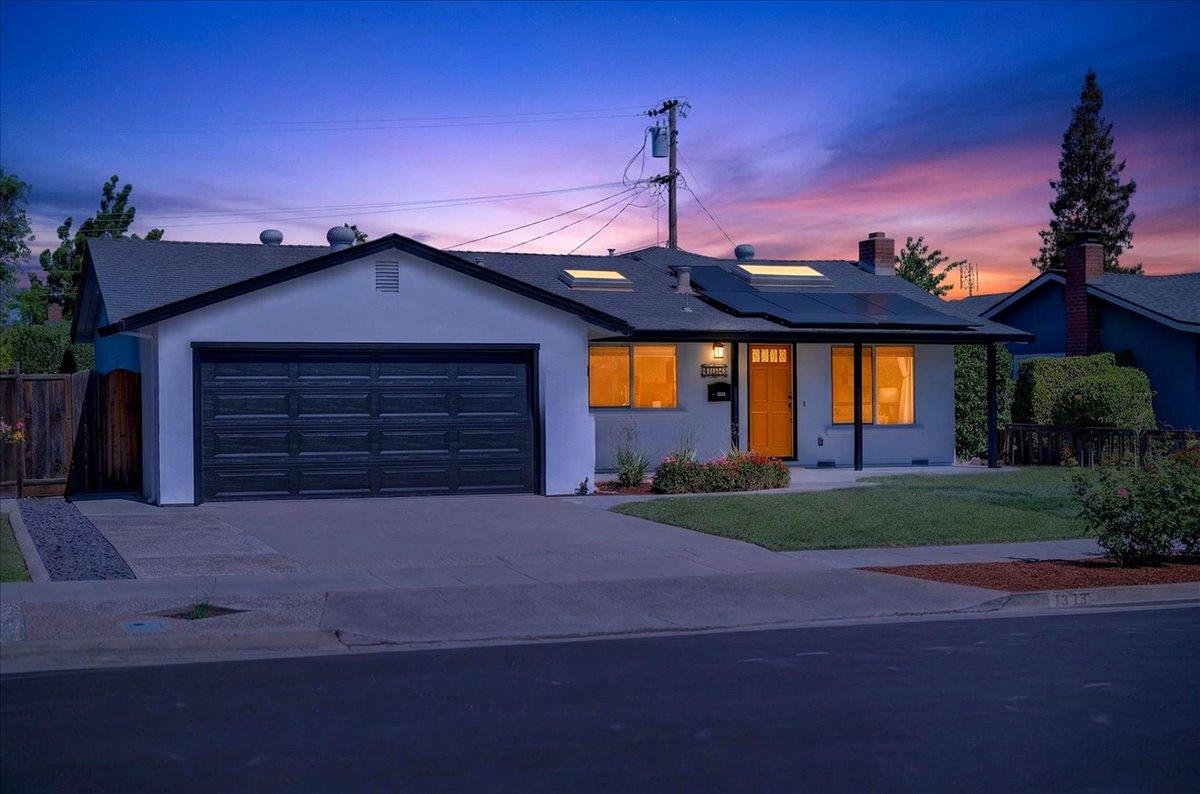 Detail Gallery Image 4 of 61 For 1313 Lindsay Way, San Jose,  CA 95118 - 3 Beds | 2 Baths