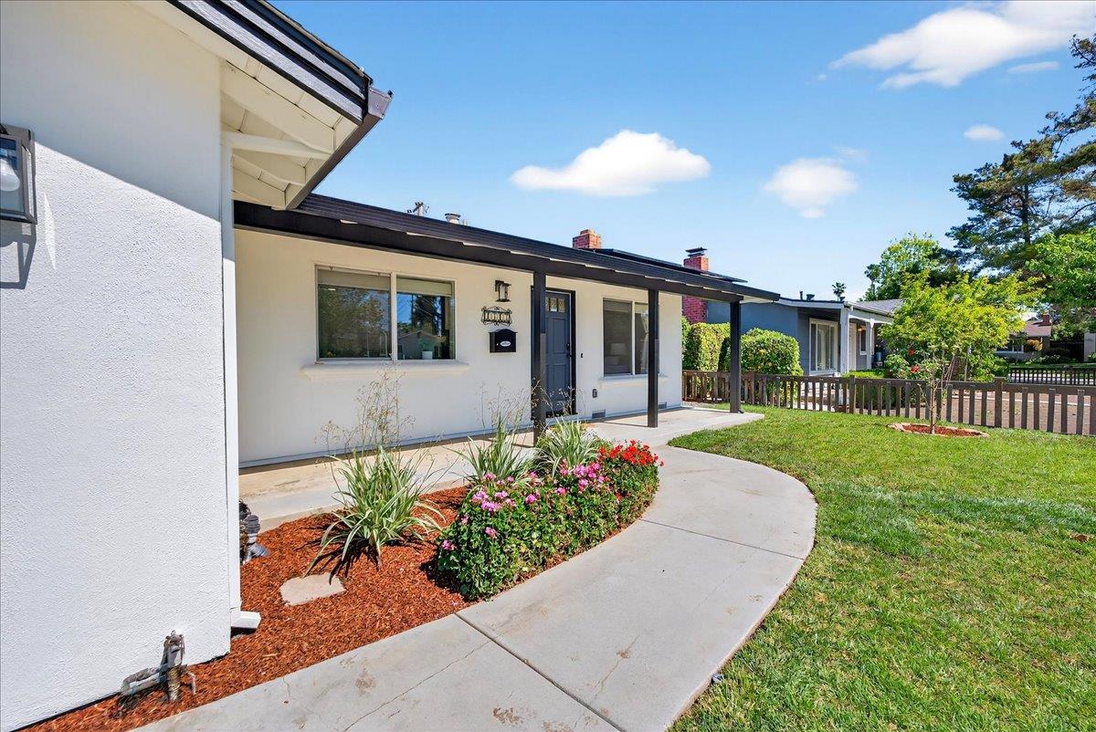 Detail Gallery Image 5 of 61 For 1313 Lindsay Way, San Jose,  CA 95118 - 3 Beds | 2 Baths