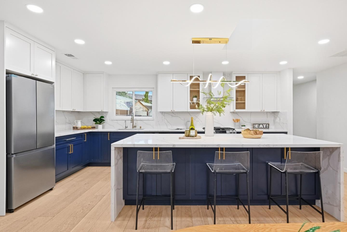 Detail Gallery Image 14 of 40 For 2013 Cabrillo Ct, Santa Clara,  CA 95051 - 4 Beds | 2 Baths