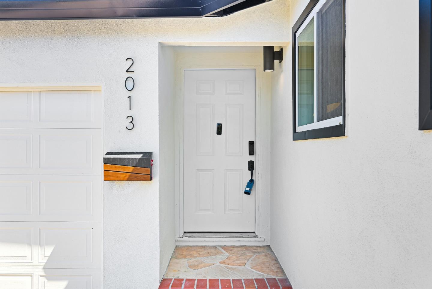 Detail Gallery Image 4 of 40 For 2013 Cabrillo Ct, Santa Clara,  CA 95051 - 4 Beds | 2 Baths