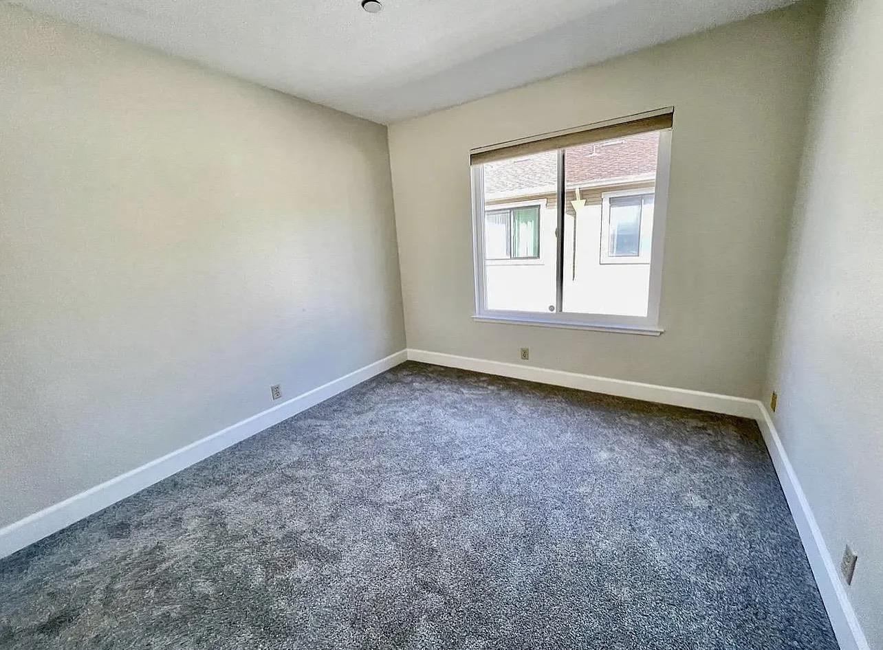 Detail Gallery Image 18 of 31 For 959 La Mesa Ter #G,  Sunnyvale,  CA 94086 - 3 Beds | 2/1 Baths