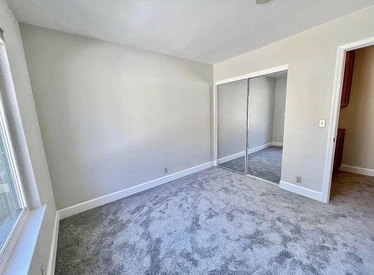 Detail Gallery Image 19 of 31 For 959 La Mesa Ter #G,  Sunnyvale,  CA 94086 - 3 Beds | 2/1 Baths