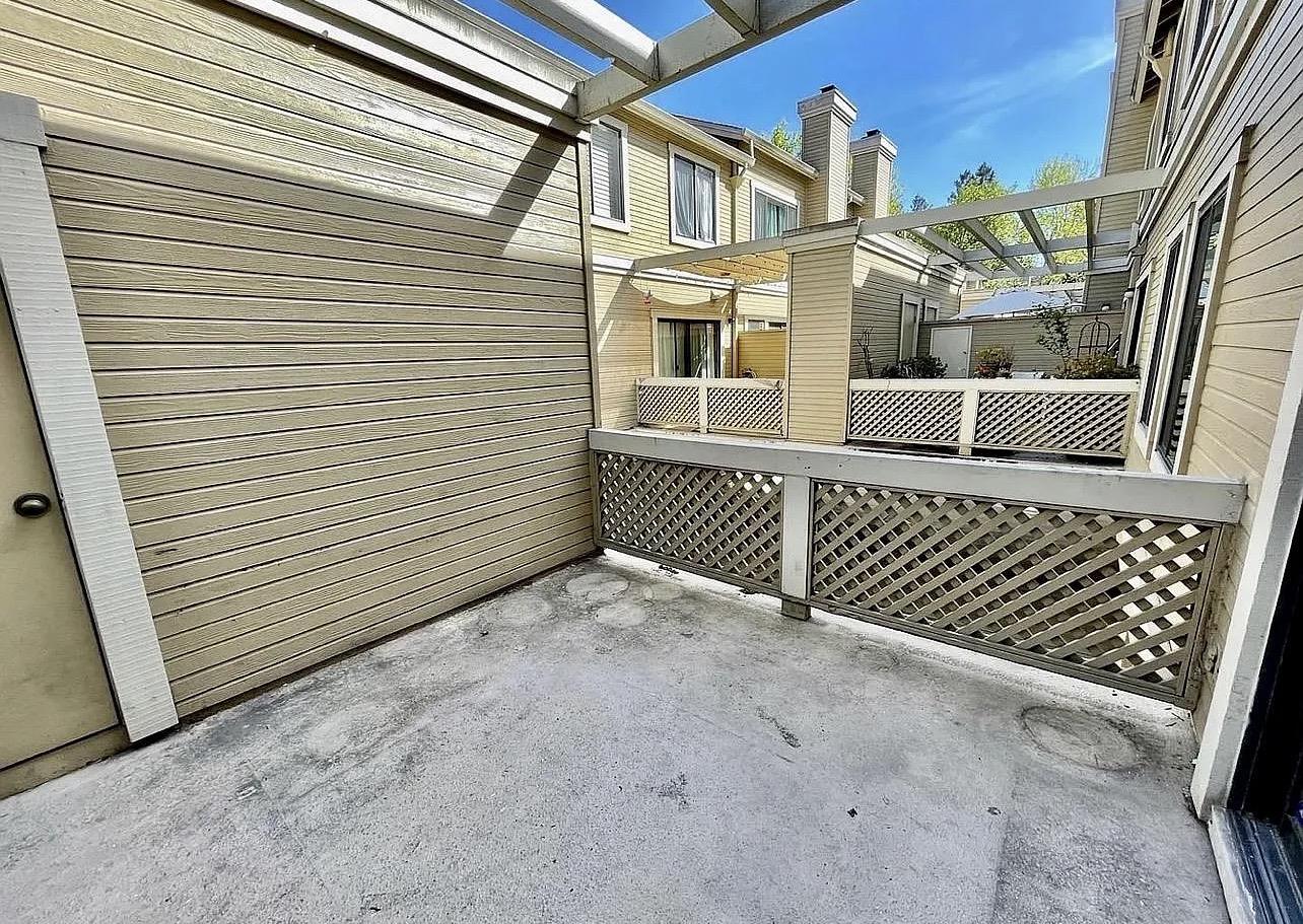 Detail Gallery Image 29 of 31 For 959 La Mesa Ter #G,  Sunnyvale,  CA 94086 - 3 Beds | 2/1 Baths