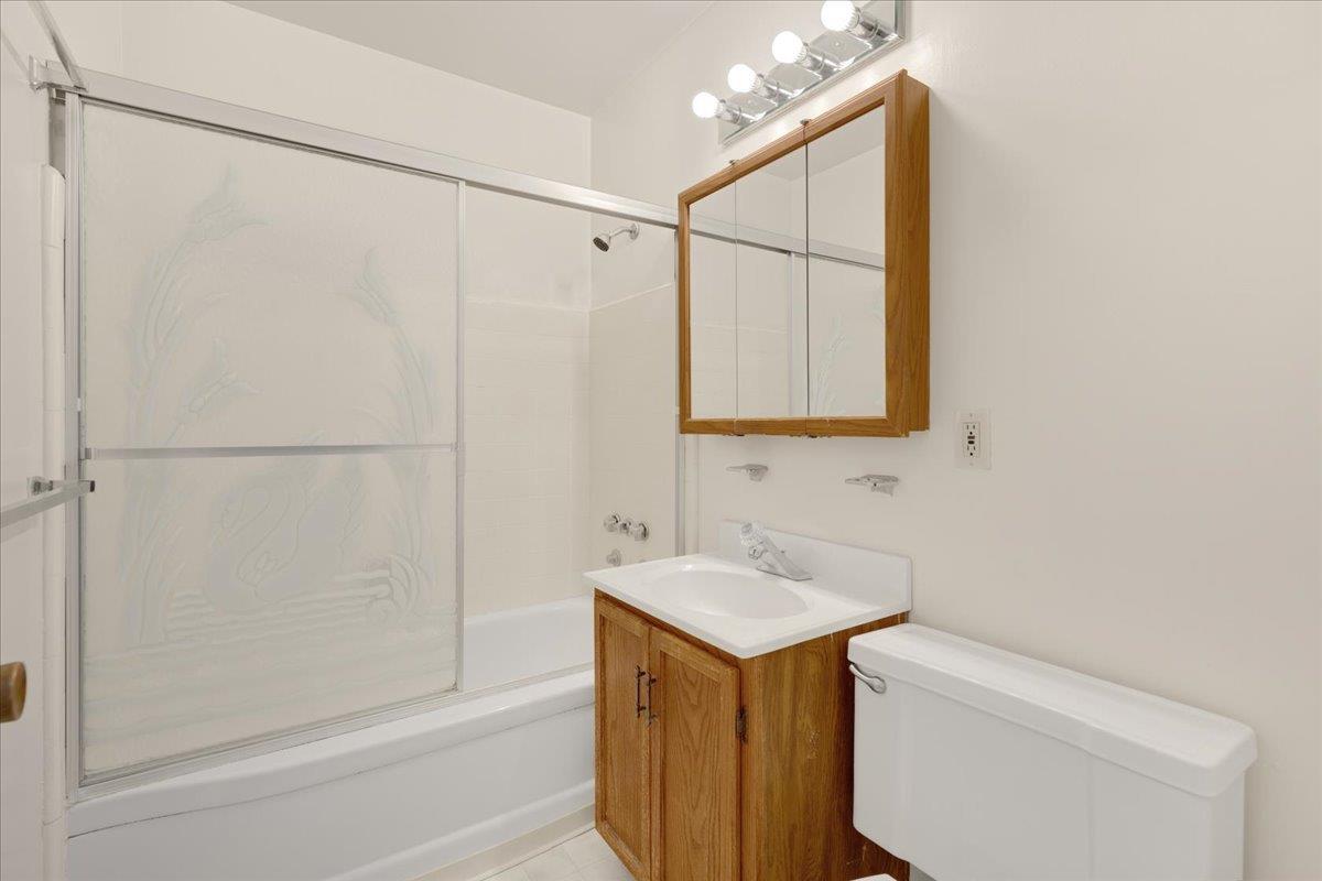 Detail Gallery Image 19 of 32 For Garden Ct, Belmont,  CA 94002 - – Beds | – Baths