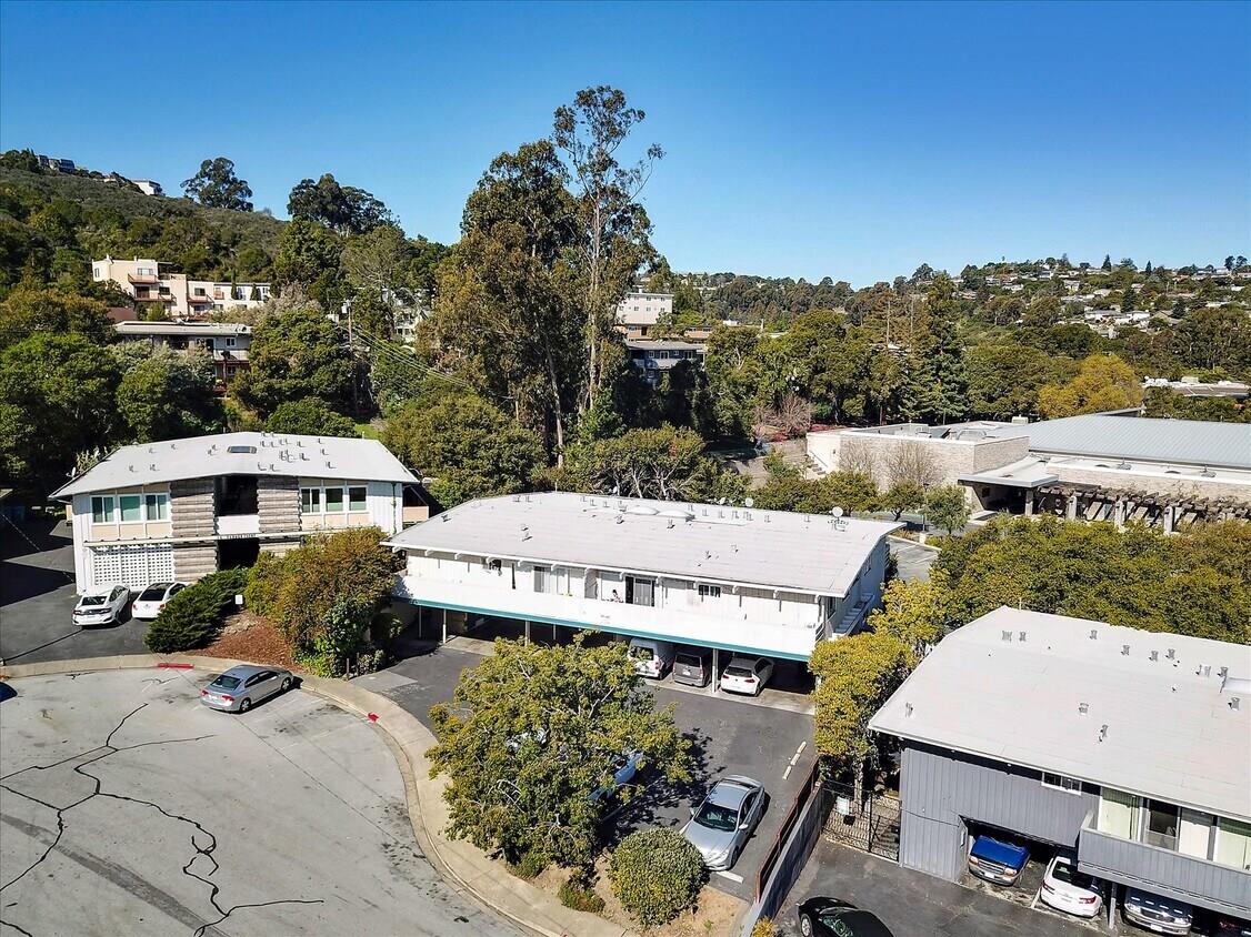 Detail Gallery Image 26 of 32 For Garden Ct, Belmont,  CA 94002 - – Beds | – Baths