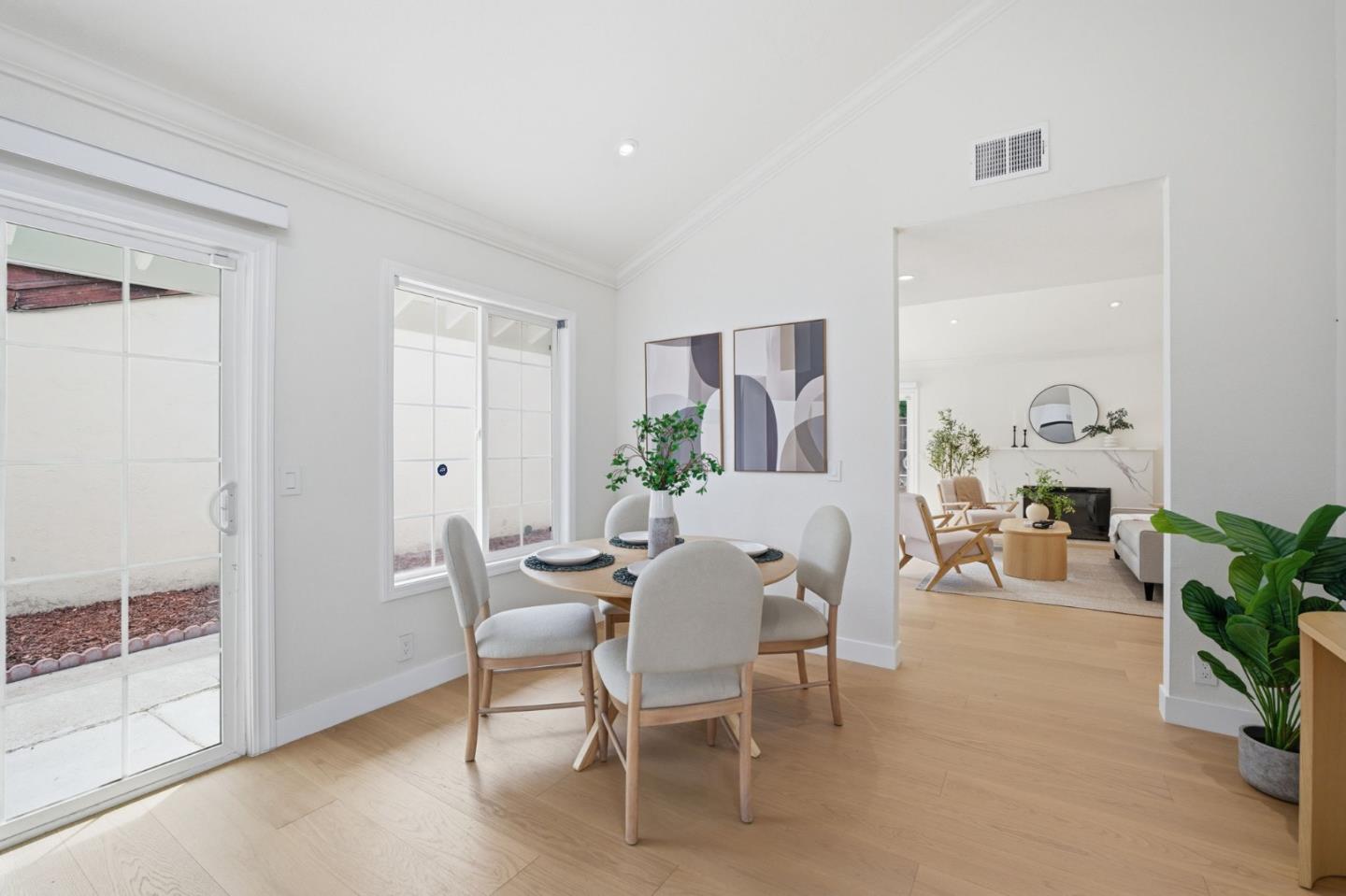 Detail Gallery Image 12 of 38 For 5353 Larch Grove Pl, San Jose,  CA 95123 - 4 Beds | 2 Baths