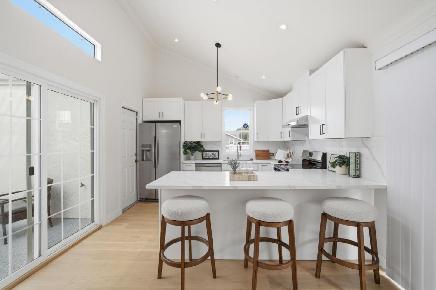 Detail Gallery Image 15 of 38 For 5353 Larch Grove Pl, San Jose,  CA 95123 - 4 Beds | 2 Baths