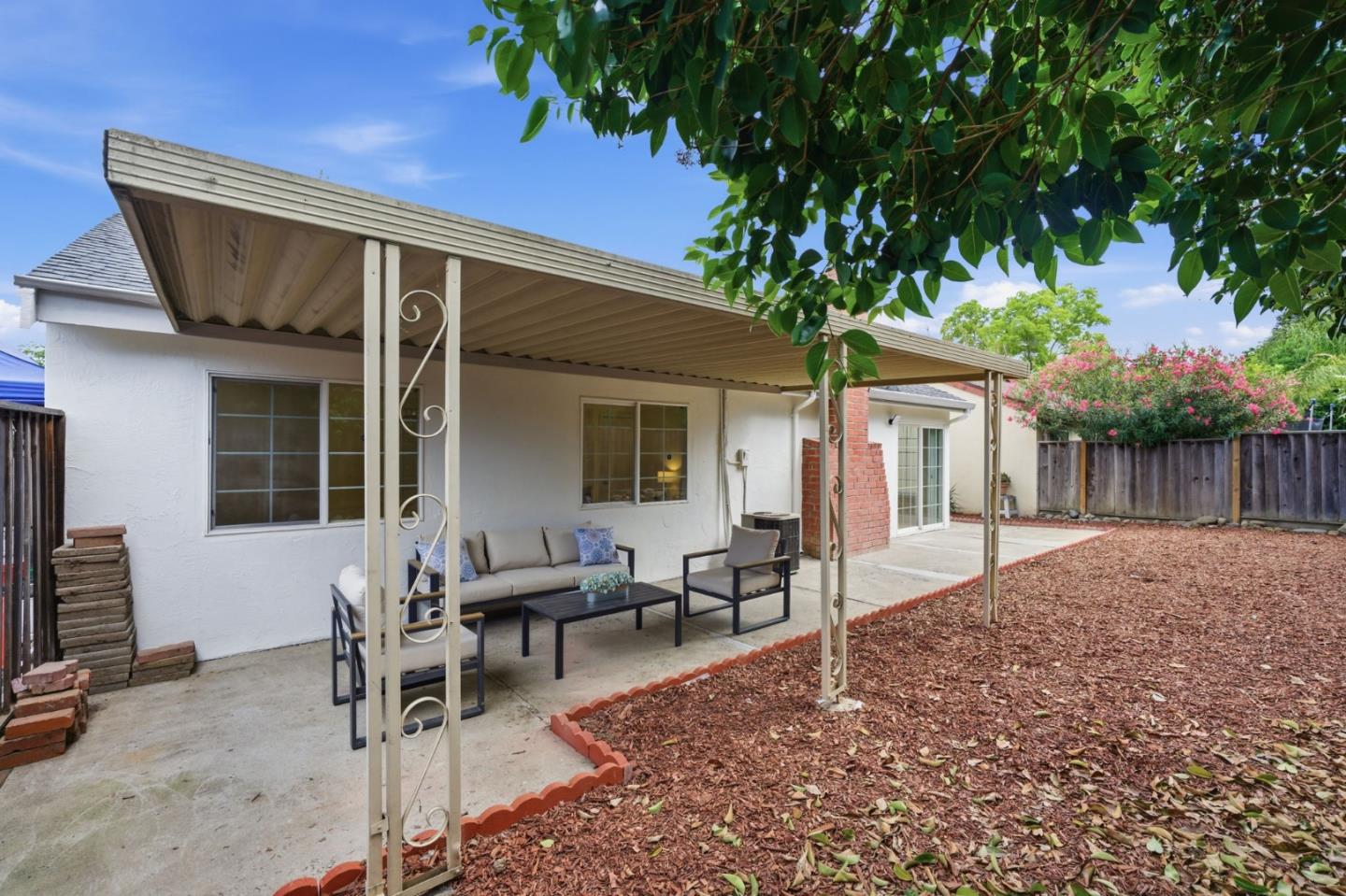 Detail Gallery Image 29 of 38 For 5353 Larch Grove Pl, San Jose,  CA 95123 - 4 Beds | 2 Baths