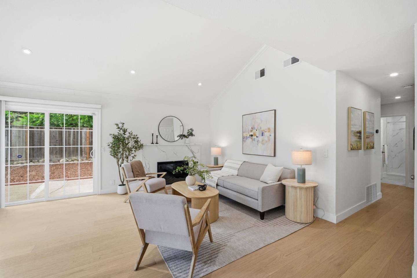 Detail Gallery Image 3 of 38 For 5353 Larch Grove Pl, San Jose,  CA 95123 - 4 Beds | 2 Baths