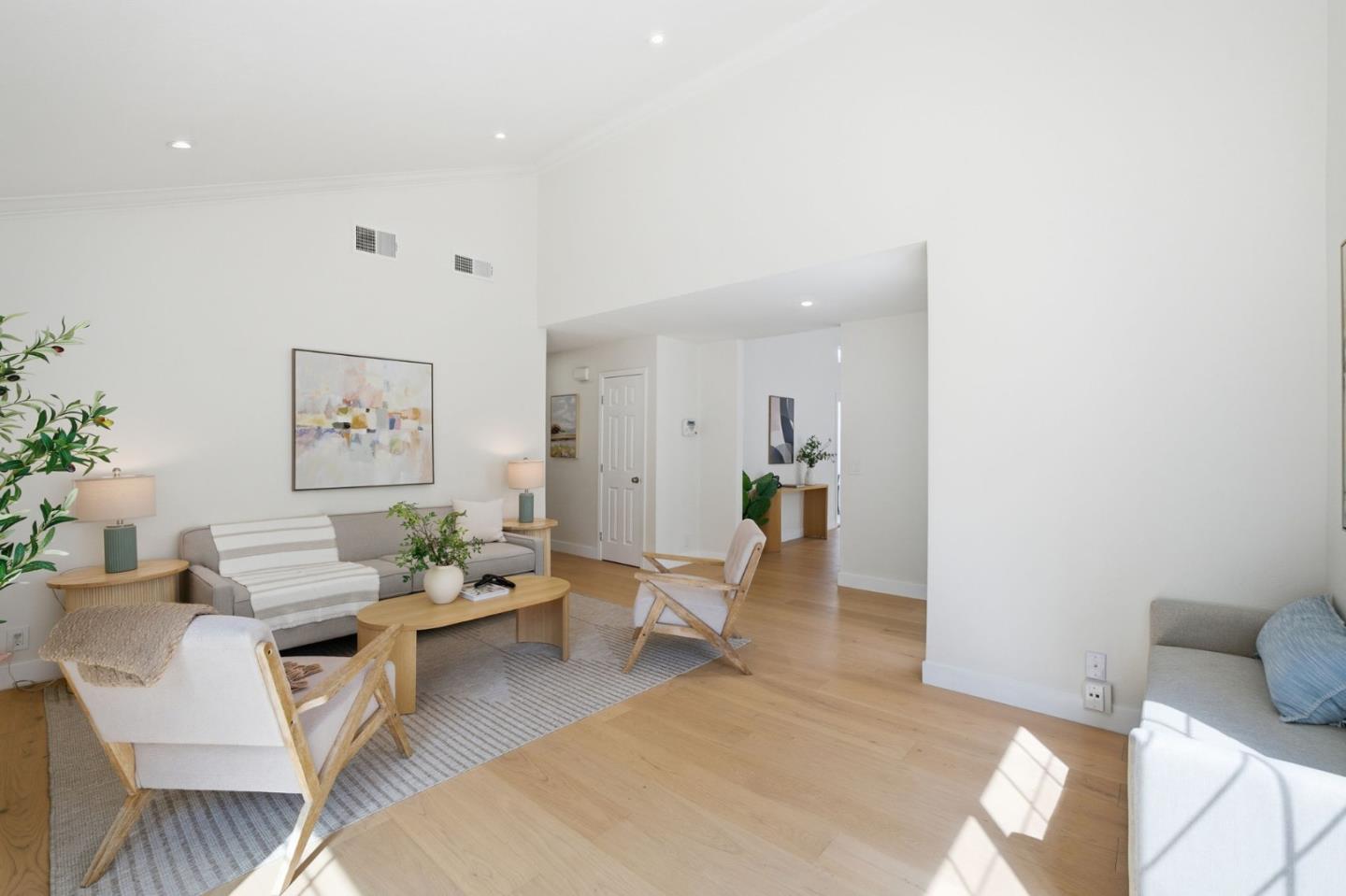 Detail Gallery Image 6 of 38 For 5353 Larch Grove Pl, San Jose,  CA 95123 - 4 Beds | 2 Baths