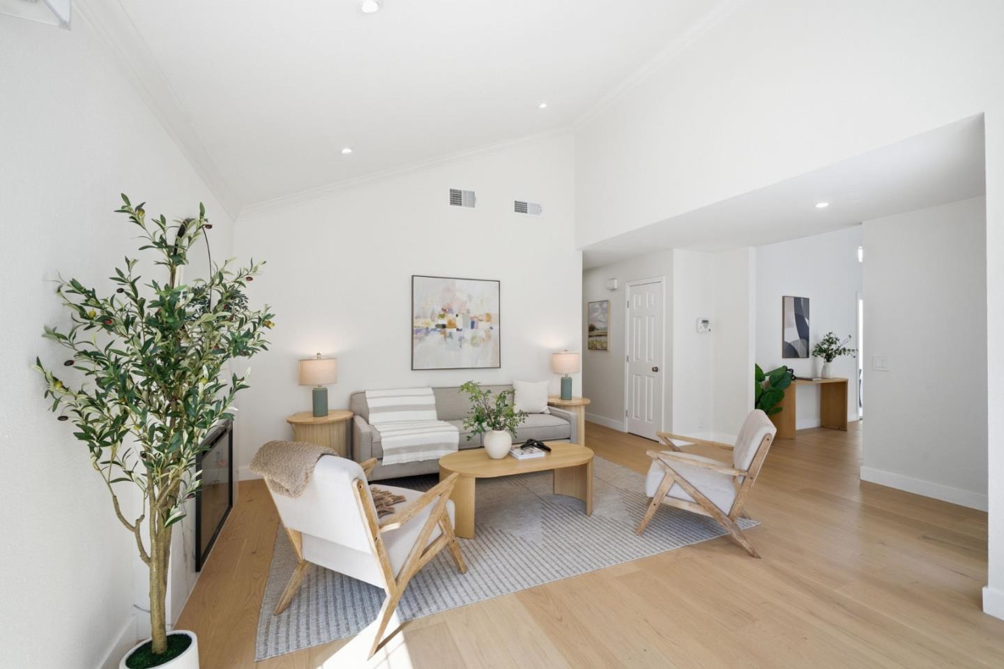 Detail Gallery Image 7 of 38 For 5353 Larch Grove Pl, San Jose,  CA 95123 - 4 Beds | 2 Baths