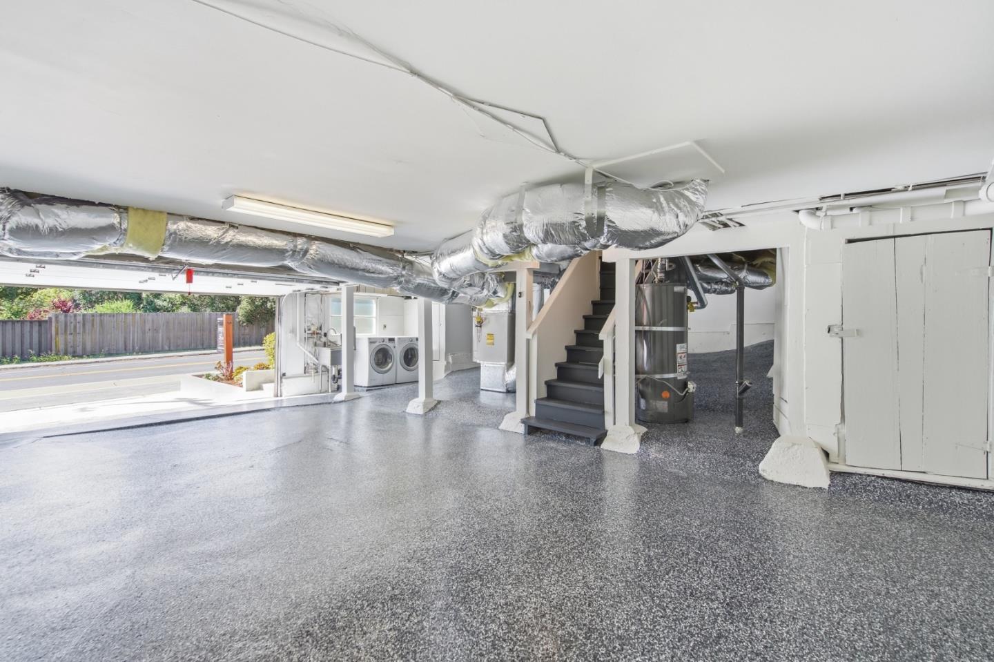 Detail Gallery Image 26 of 43 For 1860 San Carlos Ave, San Carlos,  CA 94070 - 3 Beds | 2 Baths