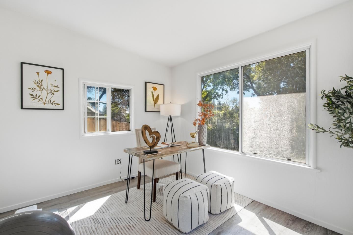 Detail Gallery Image 28 of 43 For 1860 San Carlos Ave, San Carlos,  CA 94070 - 3 Beds | 2 Baths