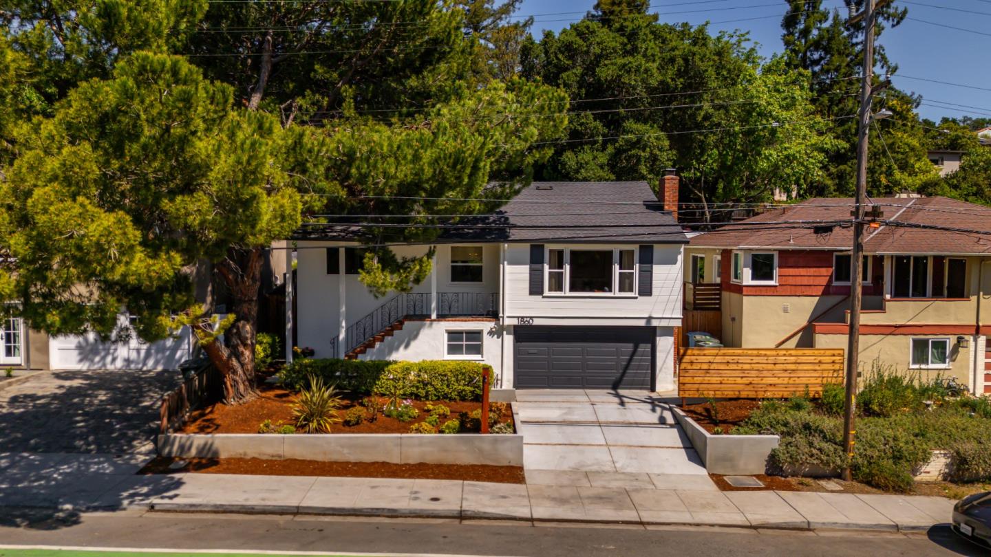 Detail Gallery Image 41 of 43 For 1860 San Carlos Ave, San Carlos,  CA 94070 - 3 Beds | 2 Baths