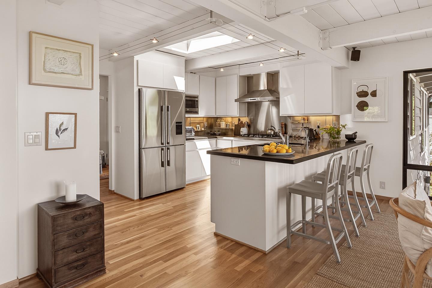 Detail Gallery Image 10 of 38 For 175 Alta Mesa Rd, Woodside,  CA 94062 - 4 Beds | 3/1 Baths