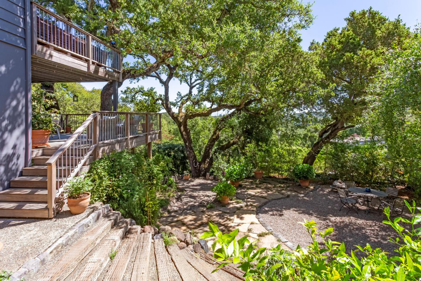 Detail Gallery Image 26 of 38 For 175 Alta Mesa Rd, Woodside,  CA 94062 - 4 Beds | 3/1 Baths