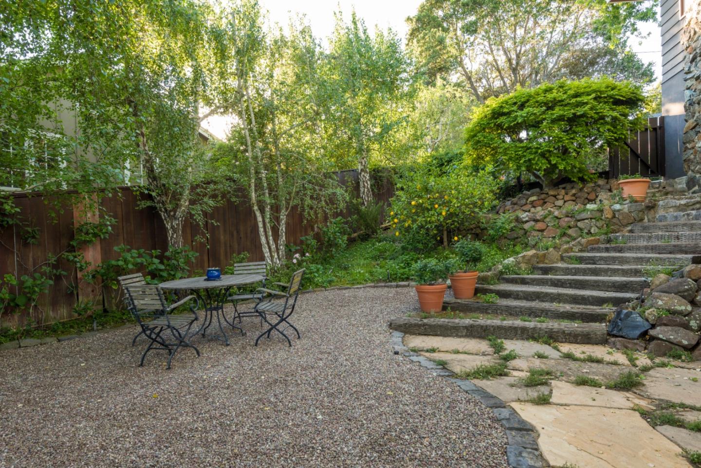 Detail Gallery Image 28 of 38 For 175 Alta Mesa Rd, Woodside,  CA 94062 - 4 Beds | 3/1 Baths