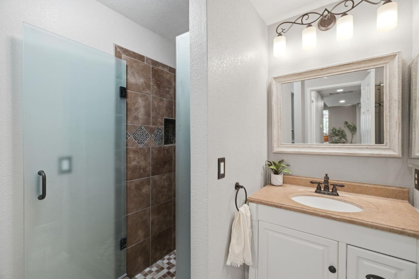 Detail Gallery Image 16 of 30 For 1140 Valbusa, Gilroy,  CA 95020 - 3 Beds | 2 Baths