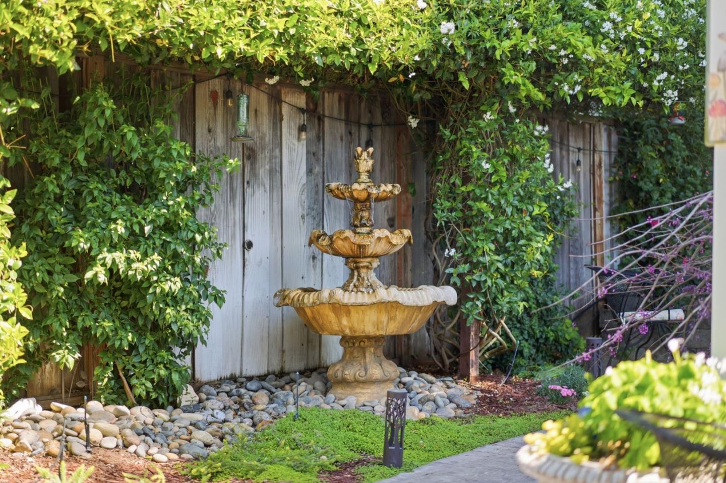 Detail Gallery Image 23 of 30 For 1140 Valbusa, Gilroy,  CA 95020 - 3 Beds | 2 Baths