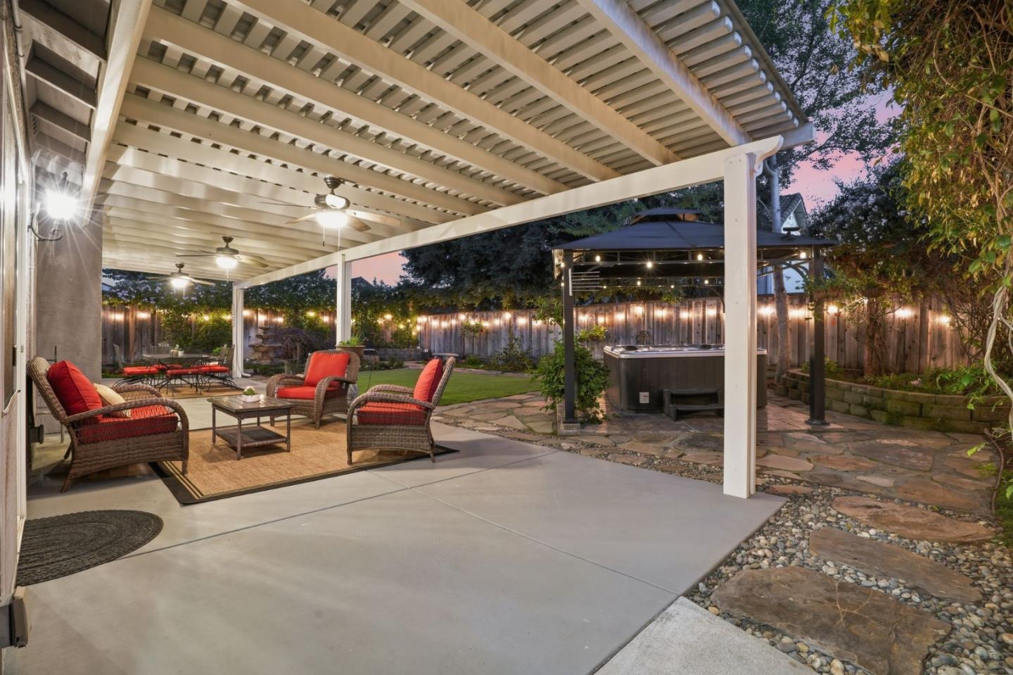 Detail Gallery Image 24 of 30 For 1140 Valbusa, Gilroy,  CA 95020 - 3 Beds | 2 Baths