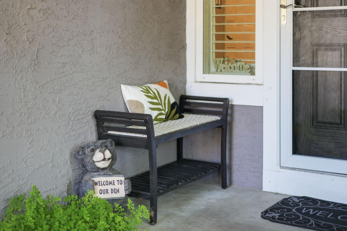 Detail Gallery Image 7 of 30 For 1140 Valbusa, Gilroy,  CA 95020 - 3 Beds | 2 Baths