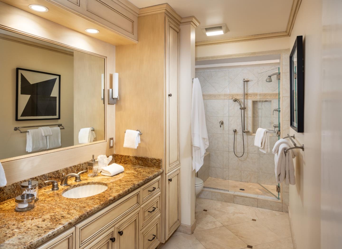 Detail Gallery Image 13 of 35 For 10950 Magdalena Rd, Los Altos Hills,  CA 94024 - 4 Beds | 4 Baths