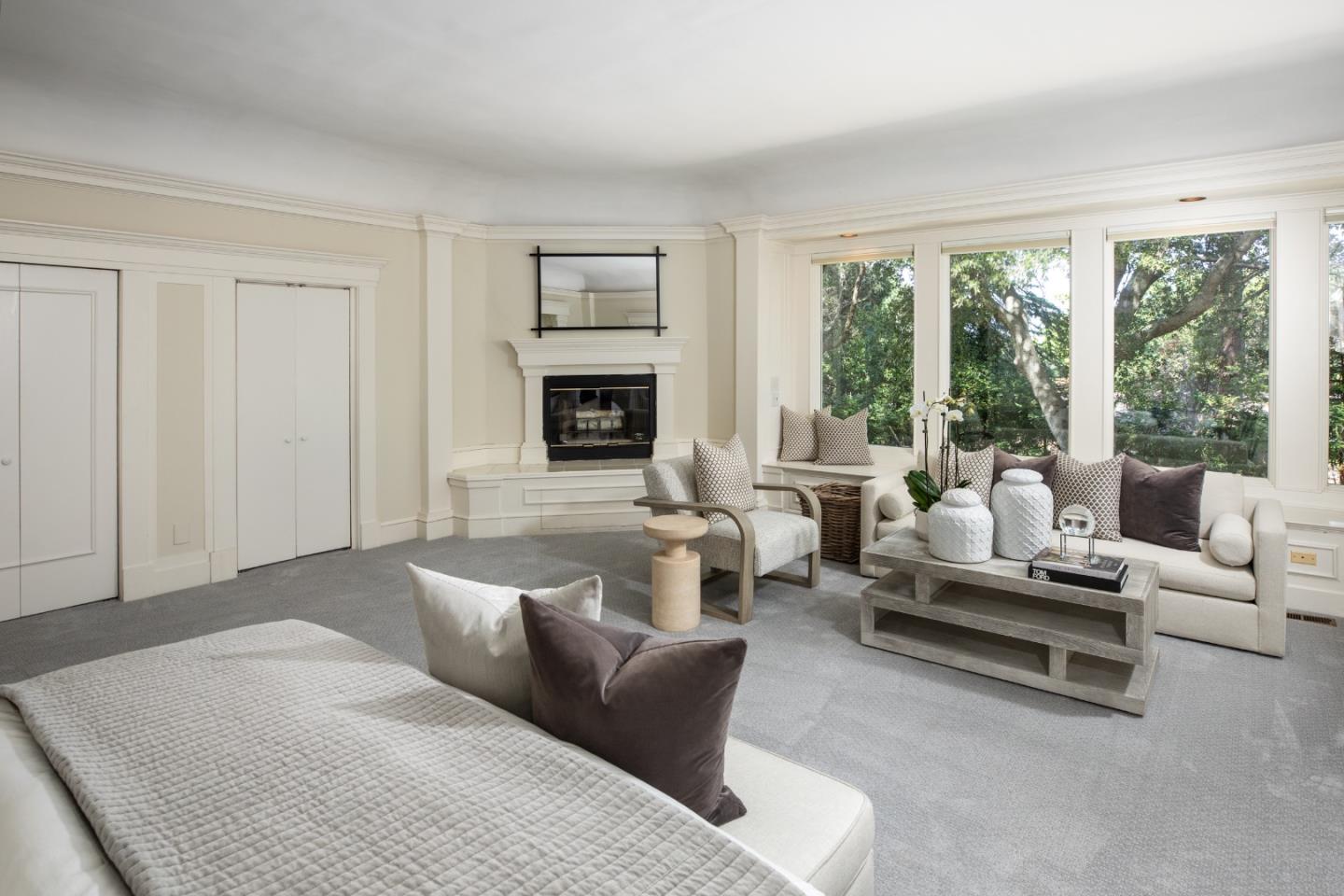 Detail Gallery Image 19 of 35 For 10950 Magdalena Rd, Los Altos Hills,  CA 94024 - 4 Beds | 4 Baths