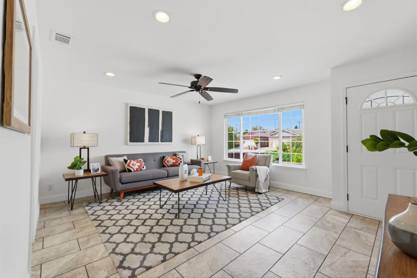 Detail Gallery Image 3 of 49 For 222 Belden, San Jose,  CA 95123 - 3 Beds | 2/1 Baths