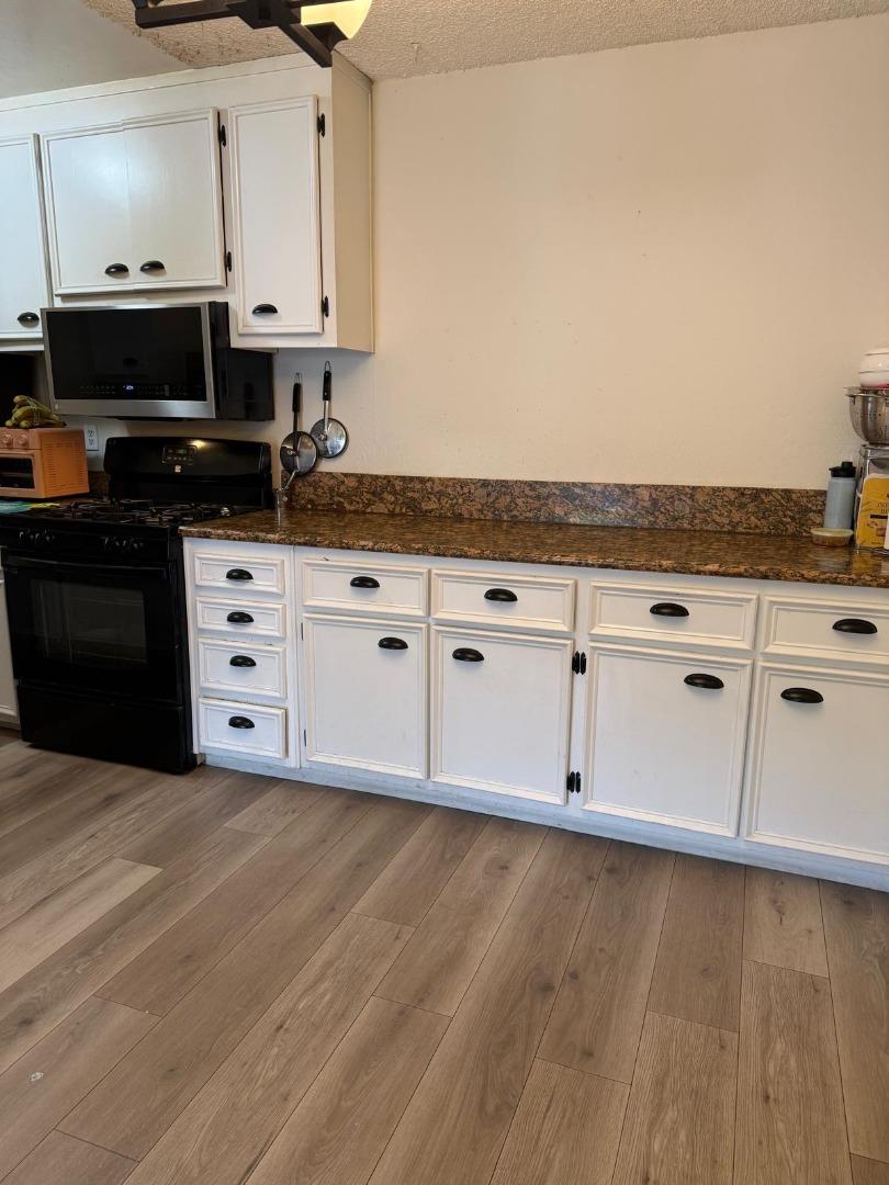 Detail Gallery Image 4 of 16 For 38228 Paseo Padre Pkwy #24,  Fremont,  CA 94536 - 2 Beds | 2 Baths