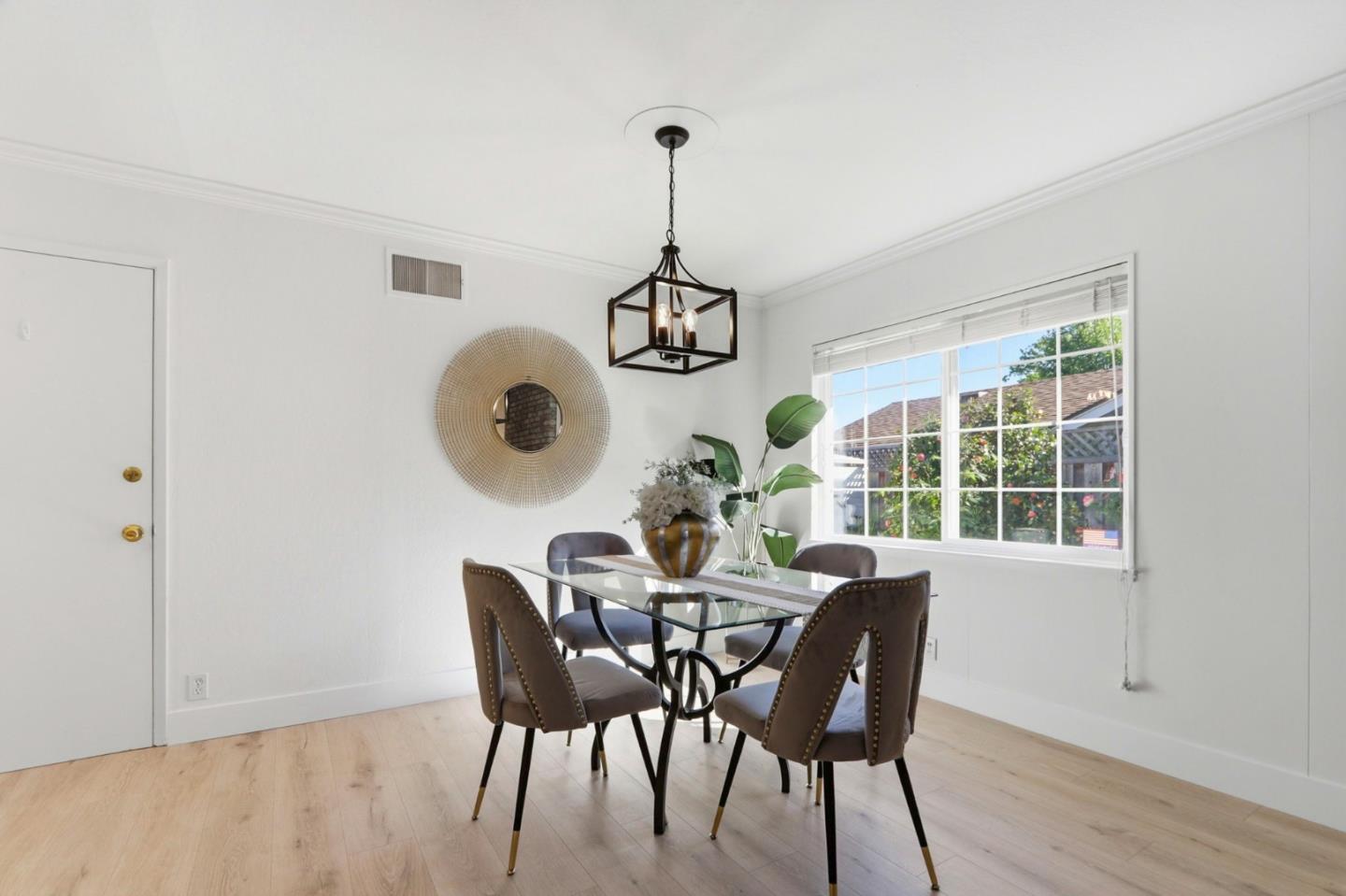 Detail Gallery Image 8 of 34 For 696 Giannini Dr, Santa Clara,  CA 95051 - 3 Beds | 2 Baths