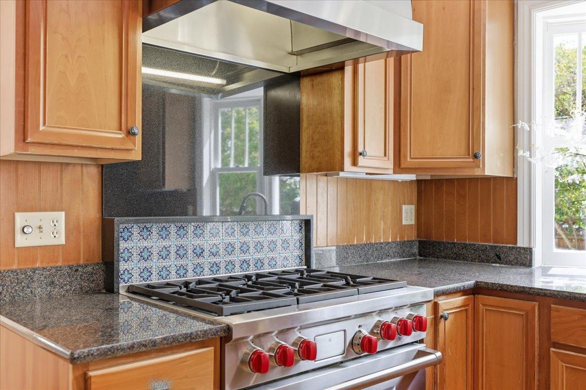 Detail Gallery Image 15 of 90 For 620 Vera Ave, Redwood City,  CA 94061 - 4 Beds | 3 Baths