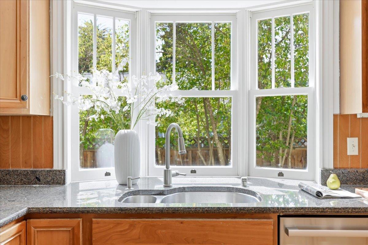 Detail Gallery Image 18 of 90 For 620 Vera Ave, Redwood City,  CA 94061 - 4 Beds | 3 Baths