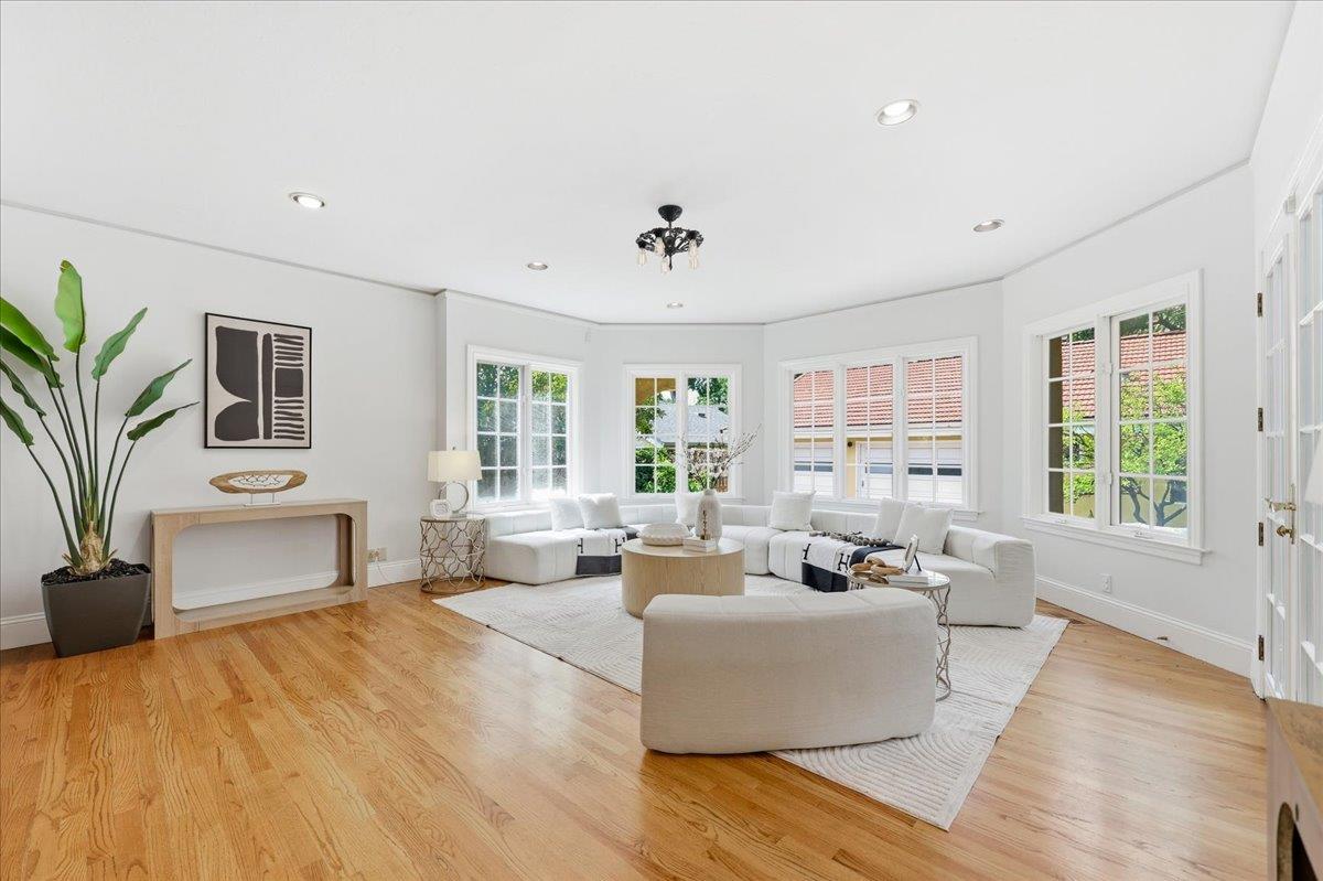 Detail Gallery Image 26 of 90 For 620 Vera Ave, Redwood City,  CA 94061 - 4 Beds | 3 Baths