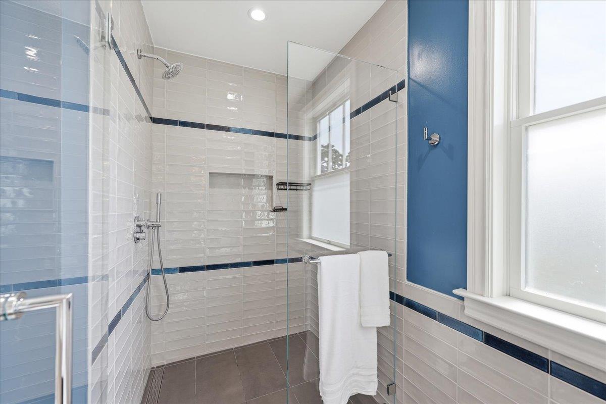 Detail Gallery Image 59 of 90 For 620 Vera Ave, Redwood City,  CA 94061 - 4 Beds | 3 Baths