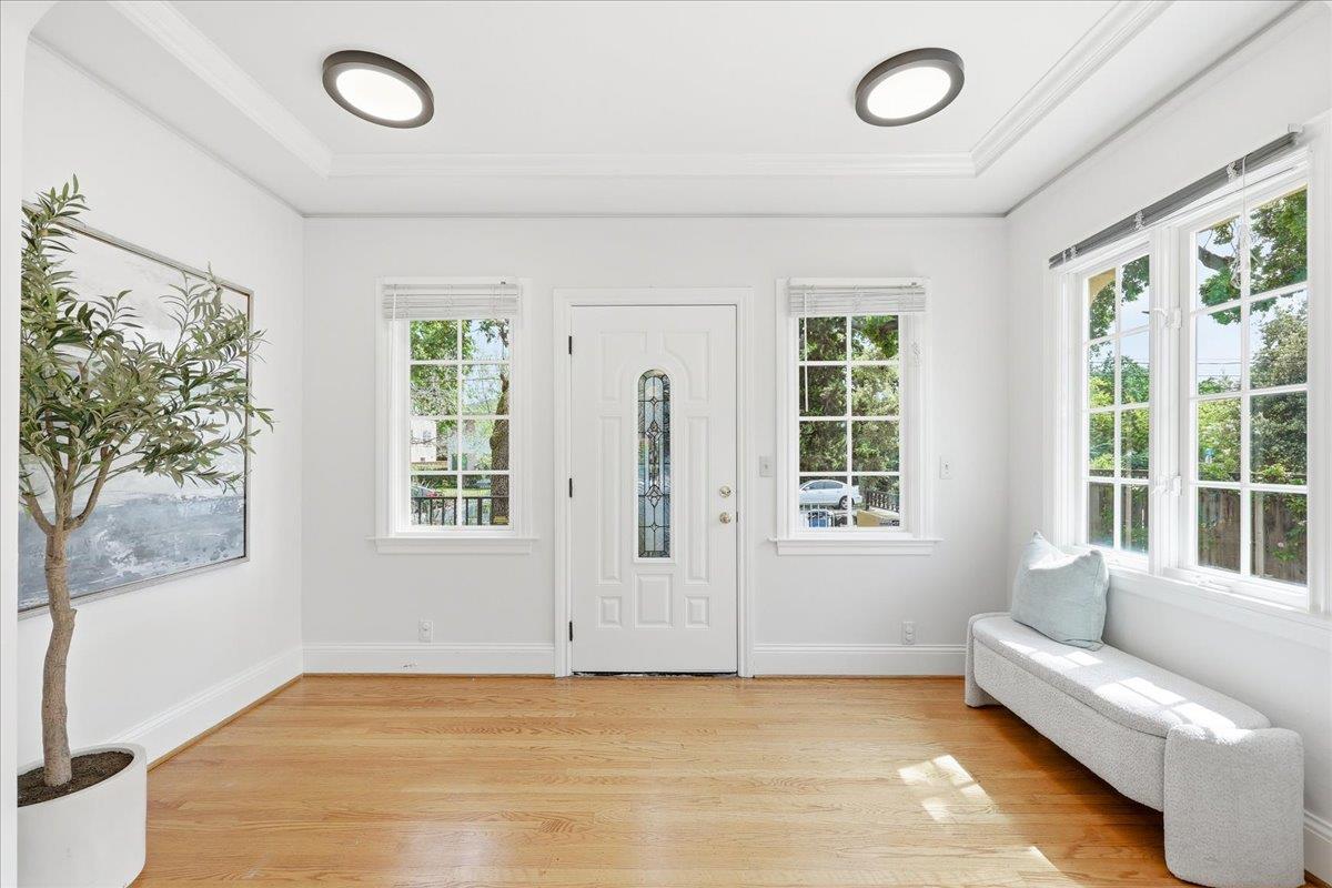 Detail Gallery Image 6 of 90 For 620 Vera Ave, Redwood City,  CA 94061 - 4 Beds | 3 Baths