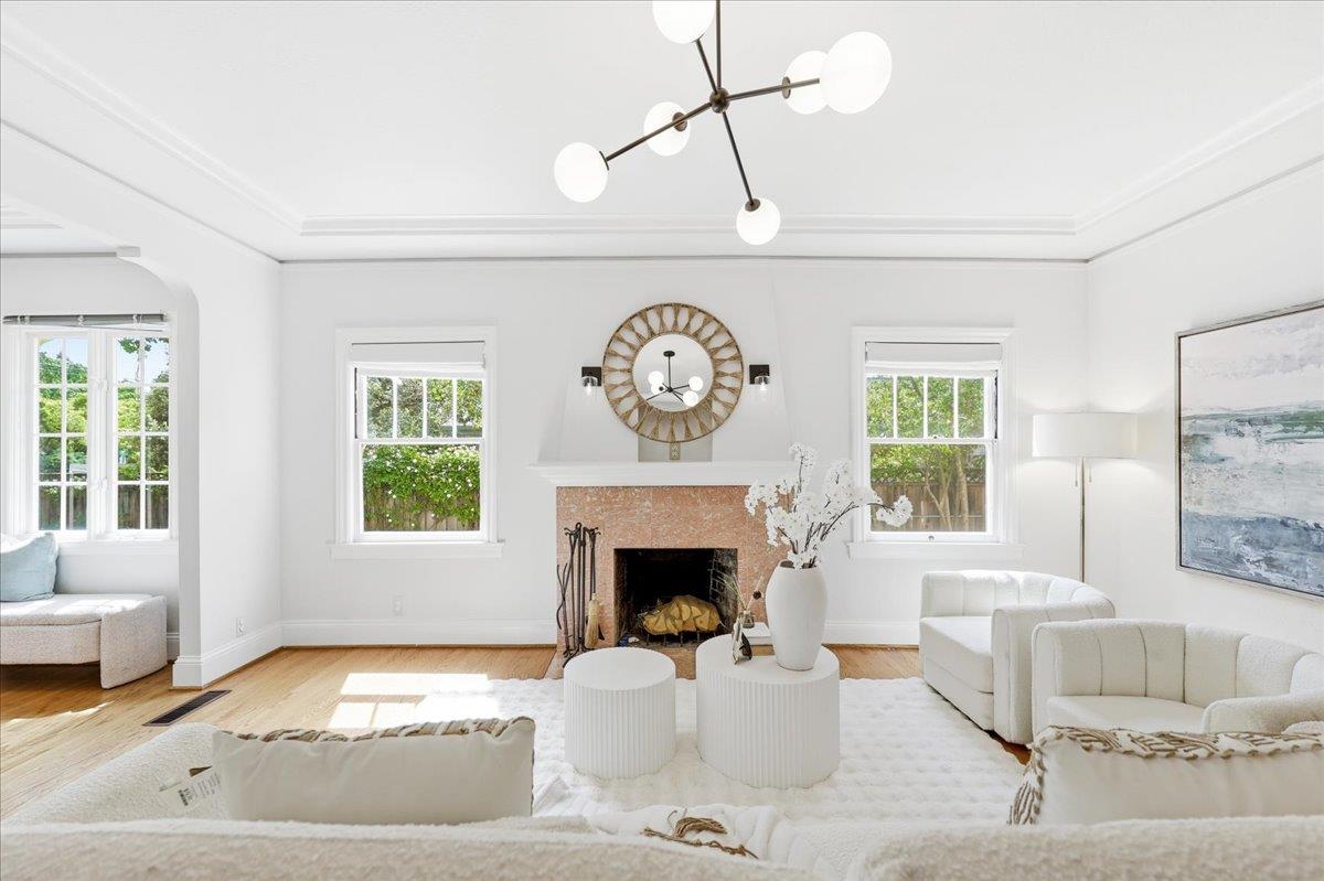 Detail Gallery Image 8 of 90 For 620 Vera Ave, Redwood City,  CA 94061 - 4 Beds | 3 Baths