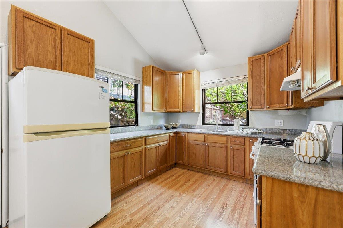 Detail Gallery Image 82 of 90 For 620 Vera Ave, Redwood City,  CA 94061 - 4 Beds | 3 Baths