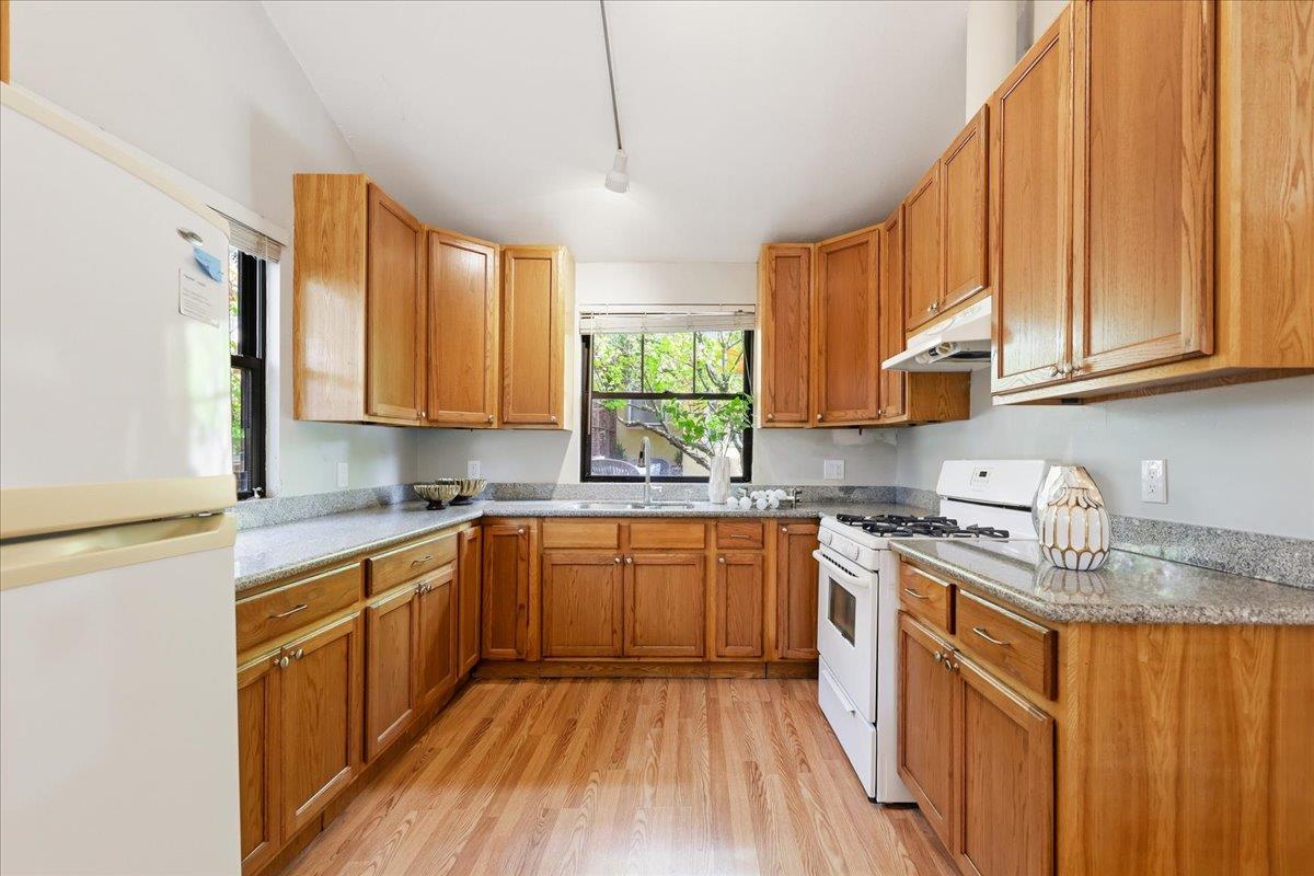 Detail Gallery Image 83 of 90 For 620 Vera Ave, Redwood City,  CA 94061 - 4 Beds | 3 Baths