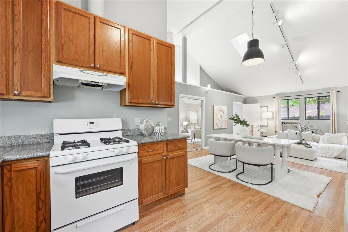 Detail Gallery Image 85 of 90 For 620 Vera Ave, Redwood City,  CA 94061 - 4 Beds | 3 Baths