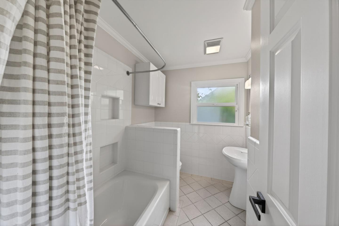 Detail Gallery Image 33 of 47 For 1450 Mercer Ave, San Jose,  CA 95125 - 3 Beds | 2/1 Baths