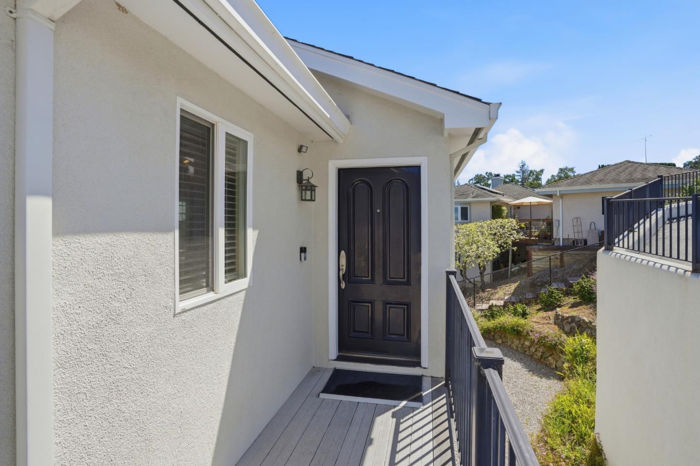 Detail Gallery Image 3 of 28 For 531 Upland Rd, Redwood City,  CA 94062 - 1 Beds | 1 Baths