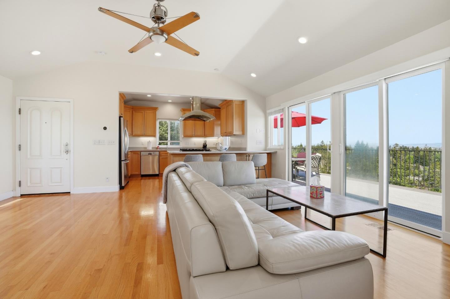 Detail Gallery Image 7 of 28 For 531 Upland Rd, Redwood City,  CA 94062 - 1 Beds | 1 Baths