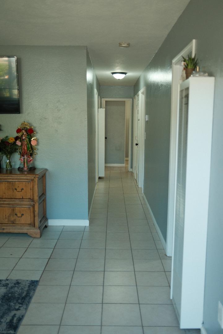 Detail Gallery Image 3 of 31 For 101 Maple St, Modesto,  CA 95351 - 4 Beds | 2 Baths