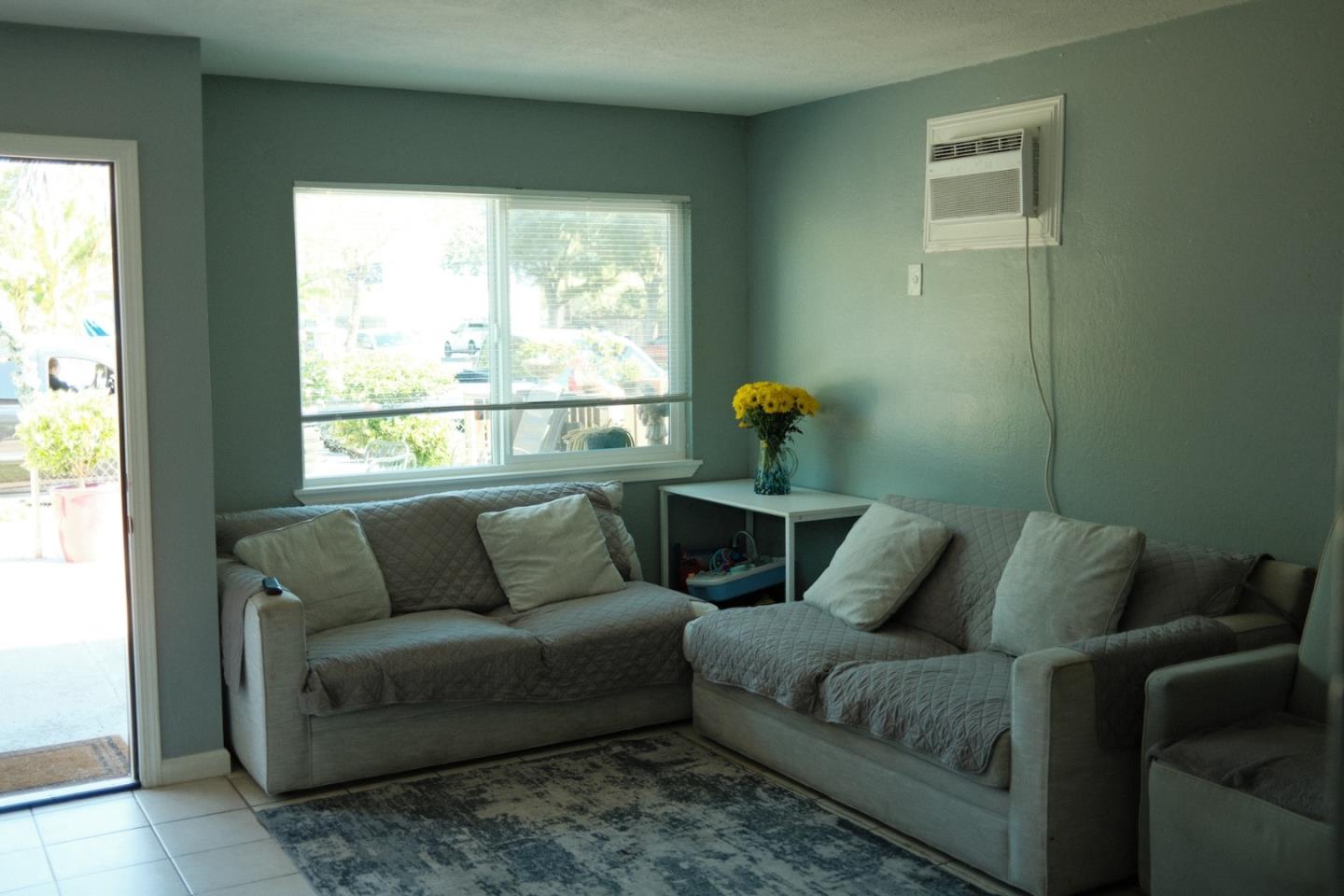 Detail Gallery Image 5 of 31 For 101 Maple St, Modesto,  CA 95351 - 4 Beds | 2 Baths