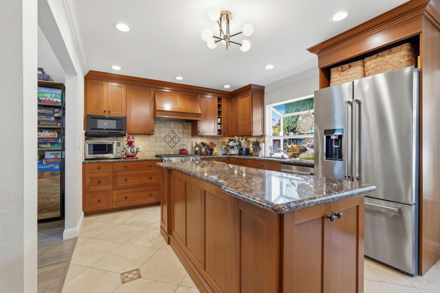 Detail Gallery Image 11 of 50 For 7472 Gresham Ct, San Jose,  CA 95139 - 5 Beds | 3 Baths