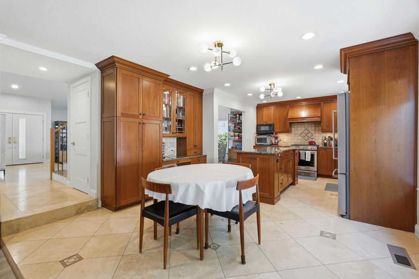 Detail Gallery Image 13 of 50 For 7472 Gresham Ct, San Jose,  CA 95139 - 5 Beds | 3 Baths