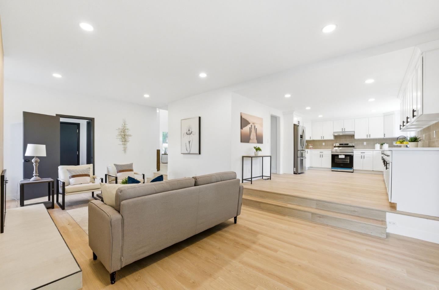 Detail Gallery Image 18 of 40 For 1106 Coyote Rd, San Jose,  CA 95111 - 4 Beds | 2/1 Baths