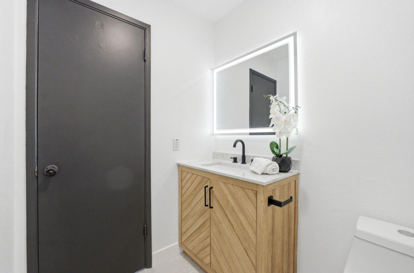 Detail Gallery Image 19 of 40 For 1106 Coyote Rd, San Jose,  CA 95111 - 4 Beds | 2/1 Baths